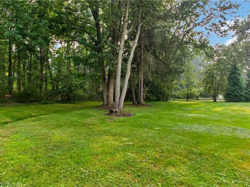 8402 Edge Lake Oval , Northfield, OH 44067 Photo 48