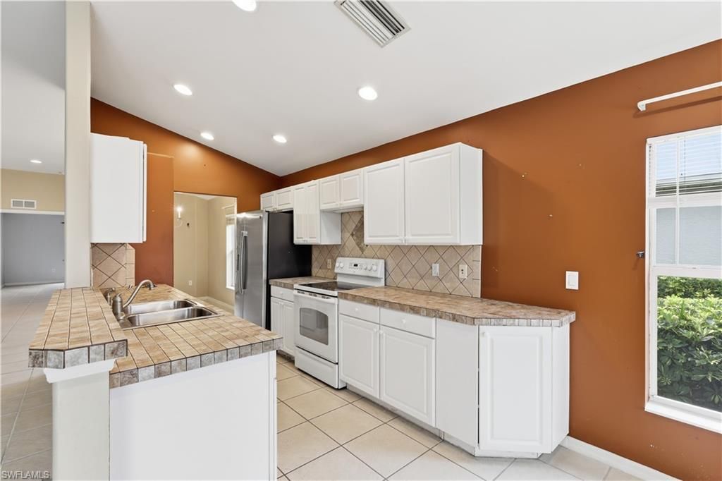 2447 Woodbourne Pl, Cape Coral, FL 33991 Photo