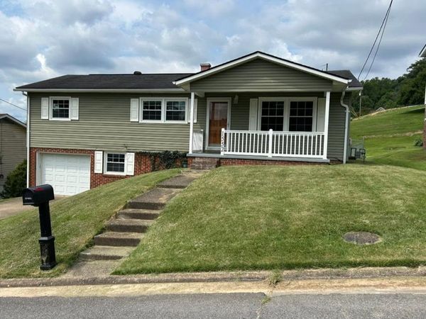 1552 Greenbrier Drive, Huntington, WV 25704