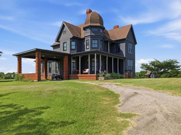 1253 N 4255 Road , Hugo, OK 74743