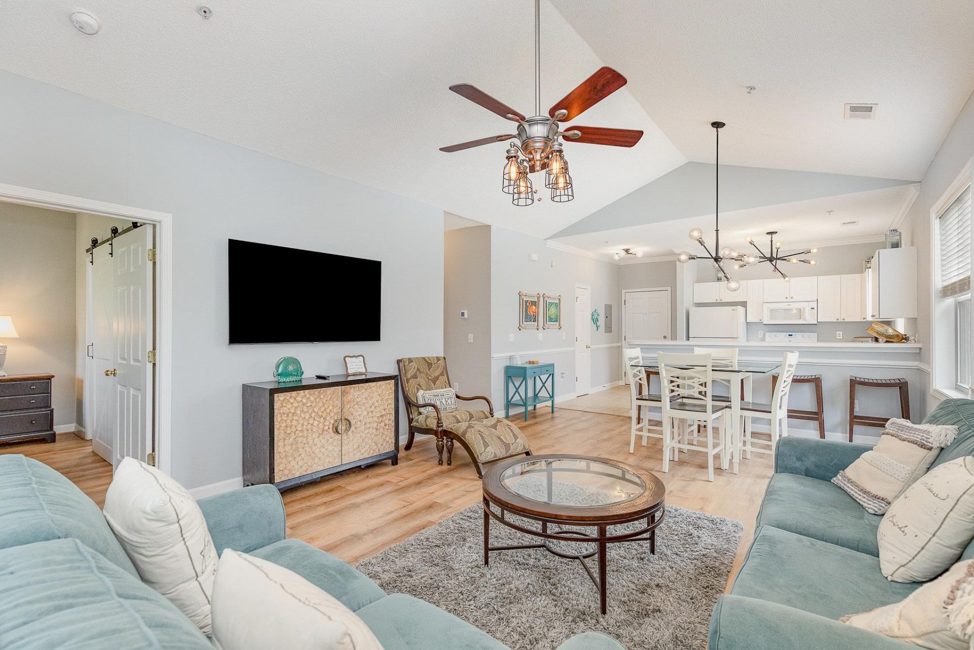 6253 Catalina Dr.  Photo 14