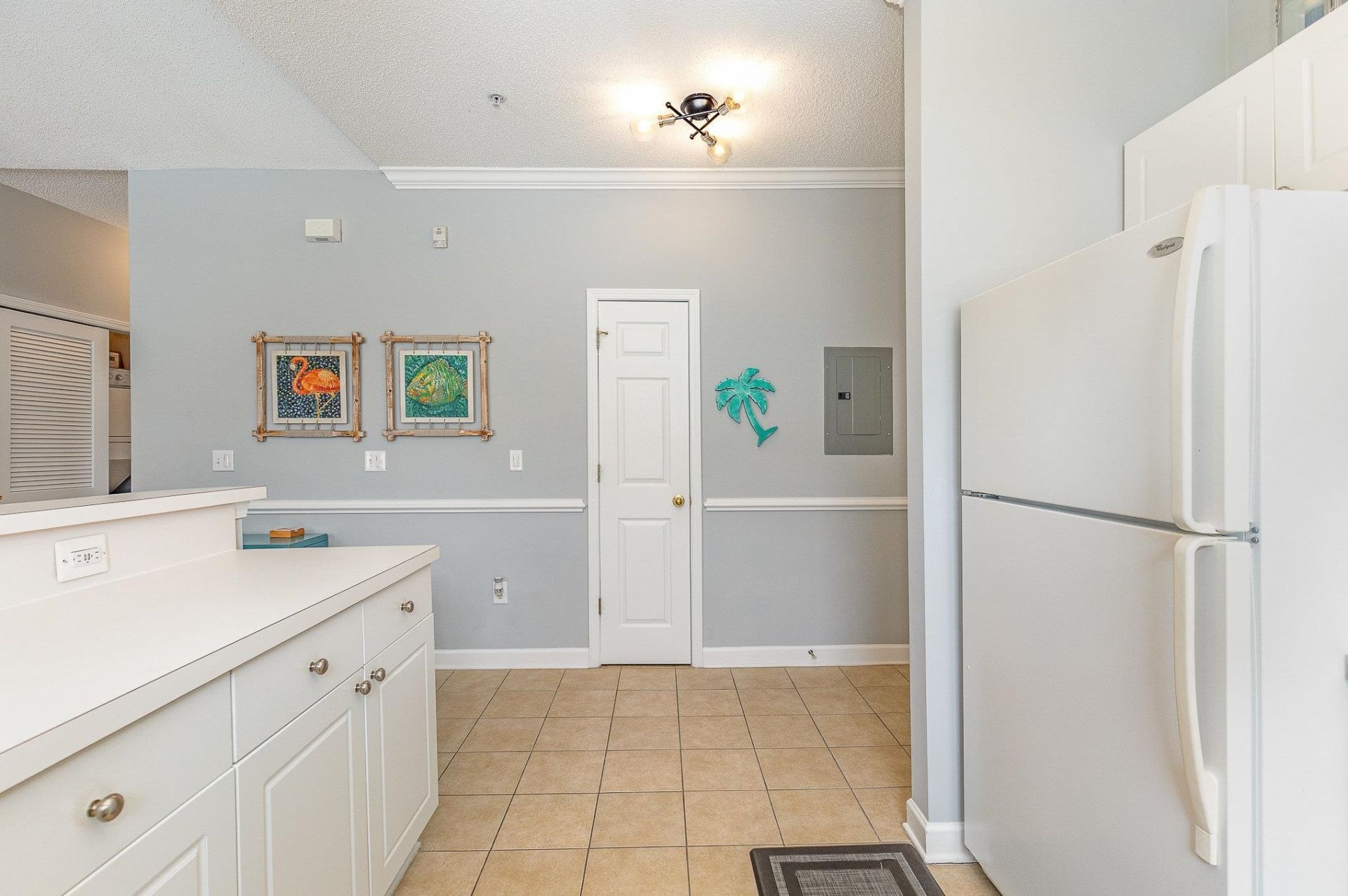6253 Catalina Dr.  Photo 8