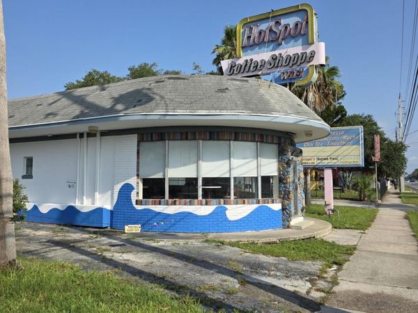 1216 S Ridgewood Avenue, Daytona Beach, FL 32114