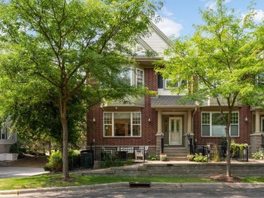 11343 Stratton Avenue, Unit 214, Eden Prairie, MN 55344