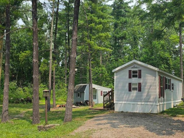 60 Rolling Brook Trail, Angola, IN 46703