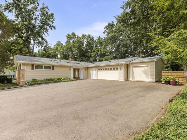 4340 Lakeside Drive, Kalamazoo, MI 49008