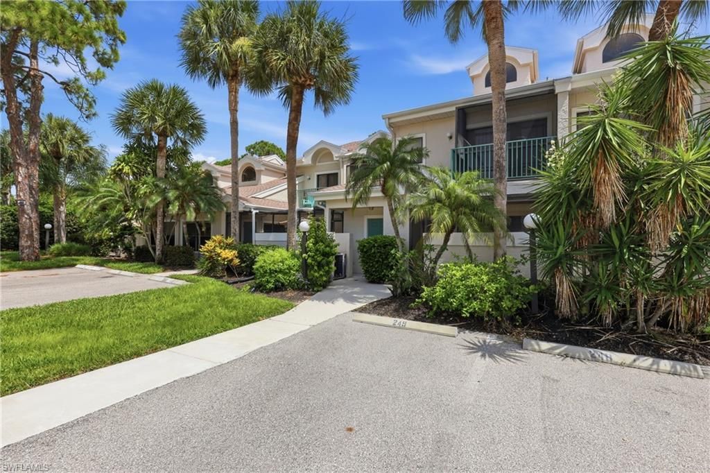 81 Emerald Woods Dr, Unit M3, Naples, FL 34108 Photo