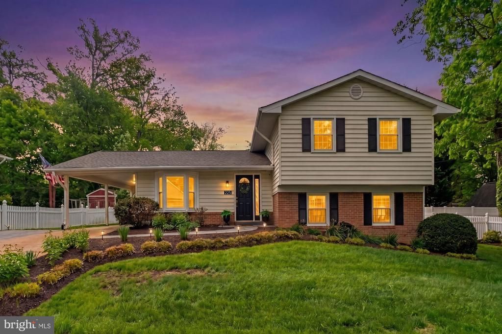 225 Manvell Road SE , Vienna, VA 22180 Main Photo