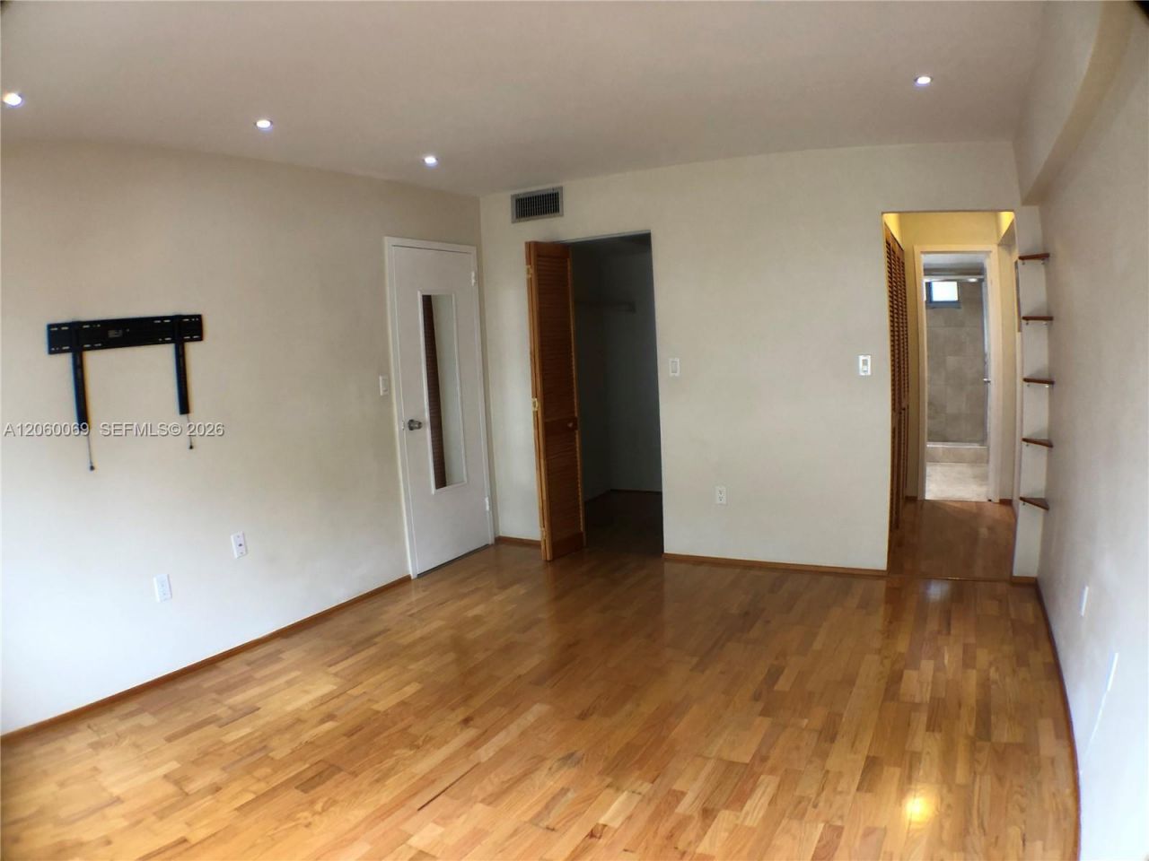 1025 Alton Rd, Unit 504, Miami Beach, FL 33139 Photo