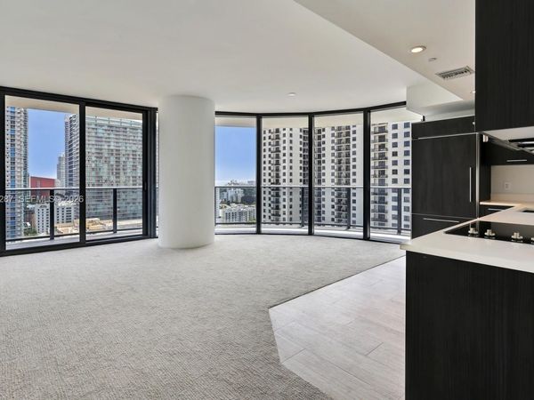 45 SW 9th St, Unit 1806, Miami, FL 33130