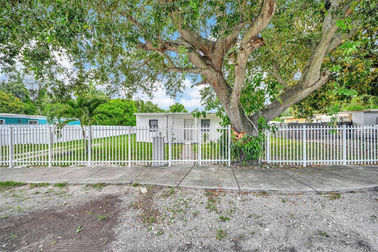 16410 NW 22nd Ct, Miami Gardens, FL 33054 Photo