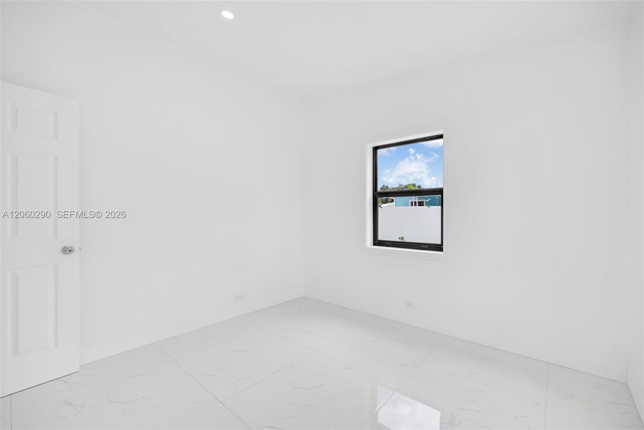 16410 NW 22nd Ct, Miami Gardens, FL 33054 Photo
