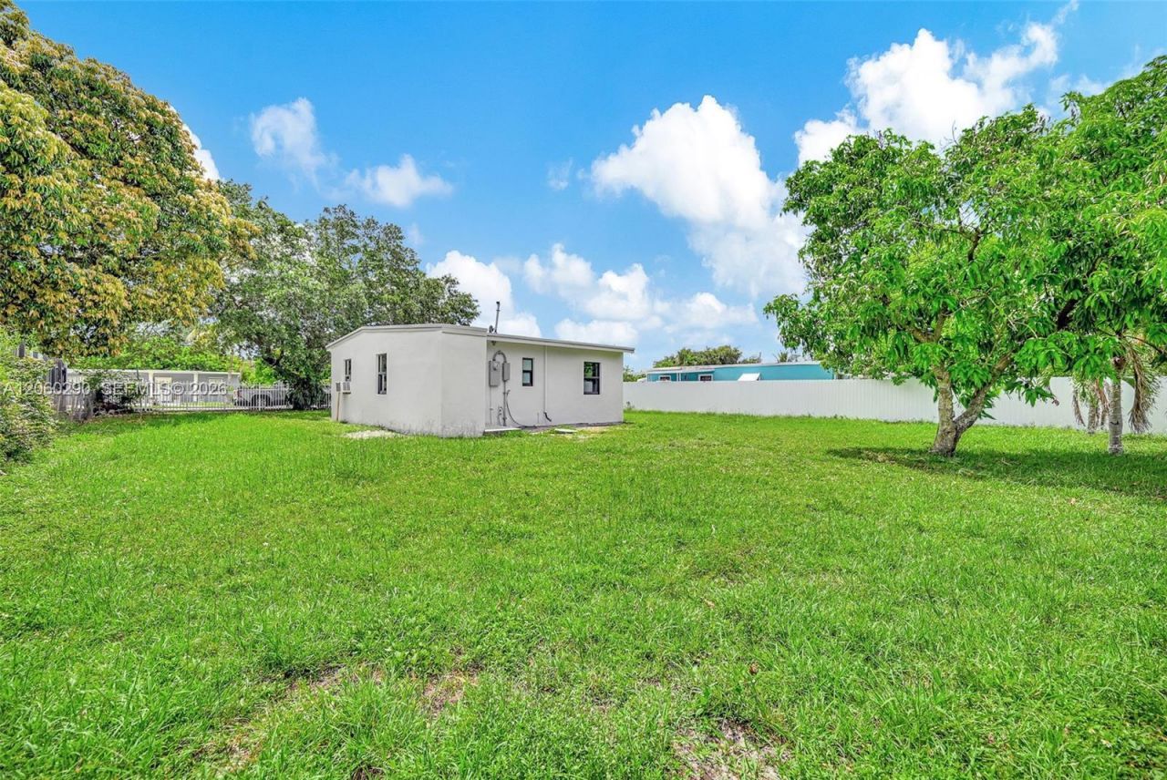 16410 NW 22nd Ct, Miami Gardens, FL 33054 Photo