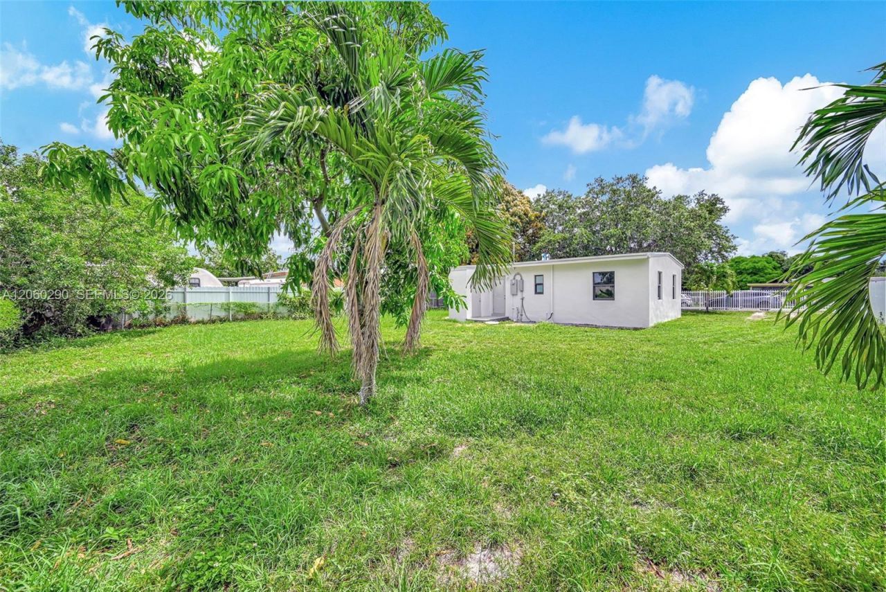 16410 NW 22nd Ct, Miami Gardens, FL 33054 Photo