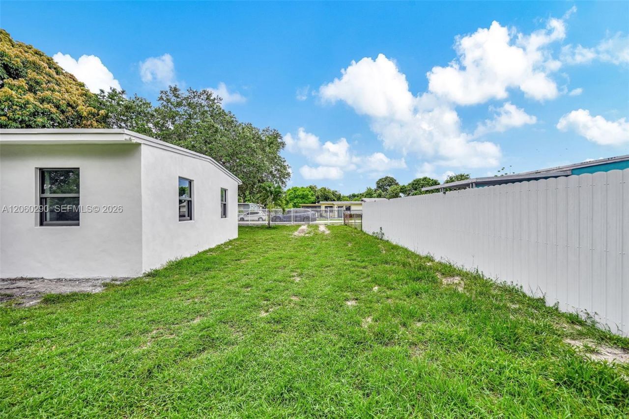 16410 NW 22nd Ct, Miami Gardens, FL 33054 Photo