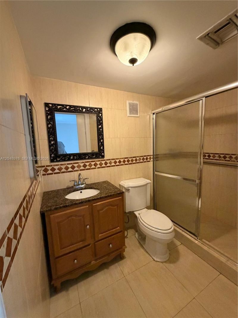8635 NW 8th St, Unit 303, Miami, FL 33126 Photo