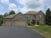 920 Lyons Ridge Drive , Cary, IL 60013 primary photo