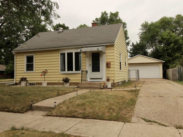 1525 Merrill Street, Beloit, WI 53511