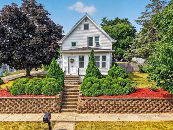 16 Legreid Street, Deerfield, WI 53531