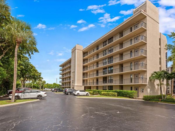 21 ROYAL PALM Way, Unit 1050, Boca Raton, FL 33432