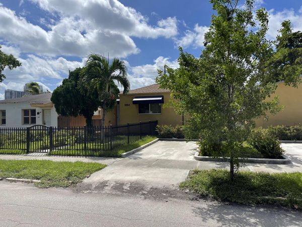 1954 BUCHANAN Street, Unit FR, Hollywood, FL 33020