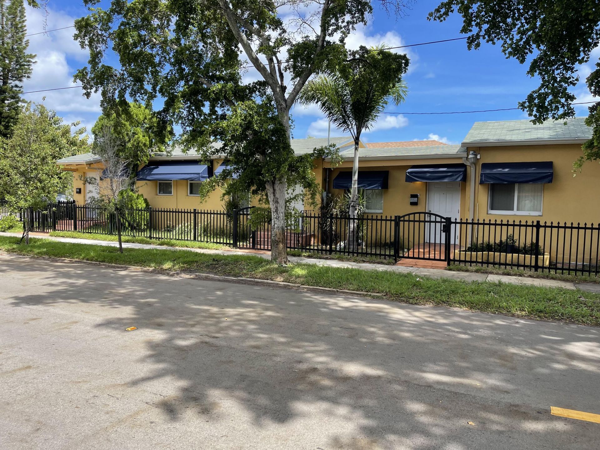 1954 Buchanan Street, Unit FR, Hollywood, FL 33020 Photo