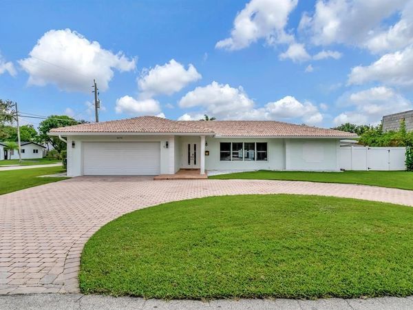 4450 NE 23RD Avenue, Lighthouse Point, FL 33064