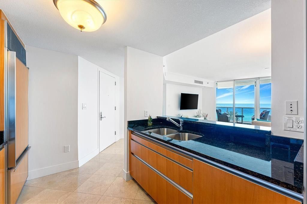 17201 Collins Avenue, Unit 805, Sunny Isles Beach, FL 33160 Photo