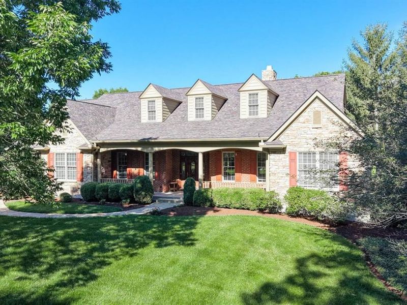 8000 Chinquapin Lane, Indian Hill, OH 45243 Photo 1