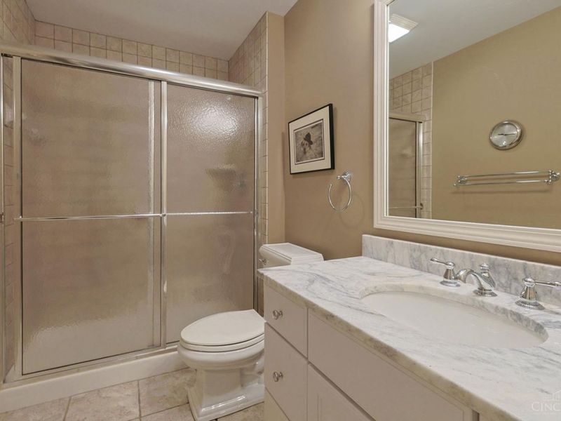8000 Chinquapin Lane, Indian Hill, OH 45243 Photo 39