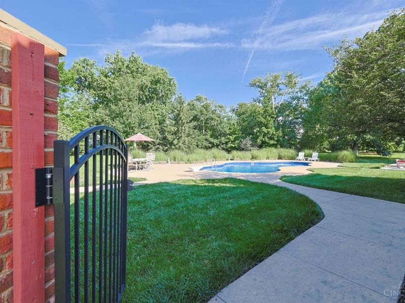 8000 Chinquapin Lane, Indian Hill, OH 45243 Photo 46