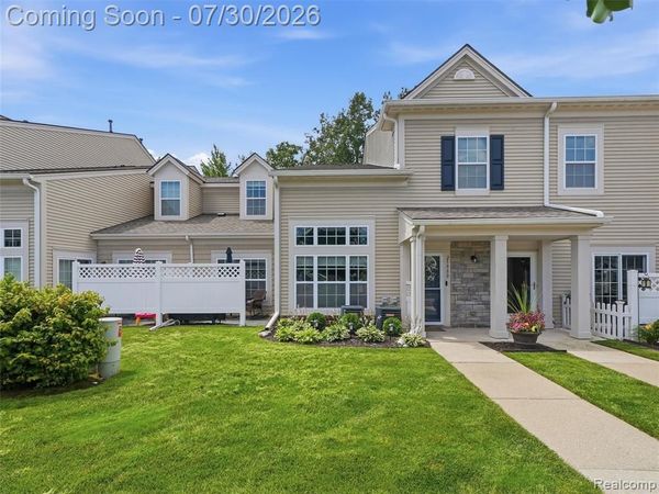 25880 Maritime Circle S, Harrison Twp, MI 48045