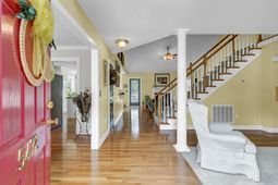 5472 Clearview Drive photo 4