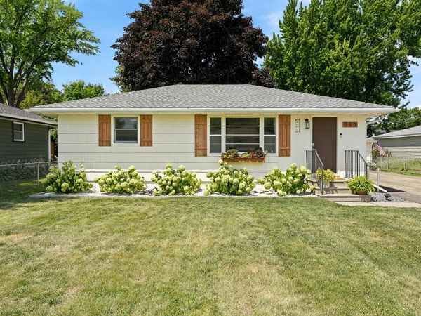 340 Greenway Avenue N, Oakdale, MN 55128