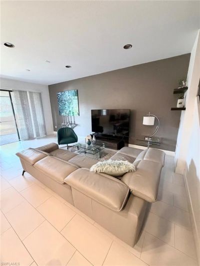7317 Bristol Cir, Naples, FL 34120 Photo