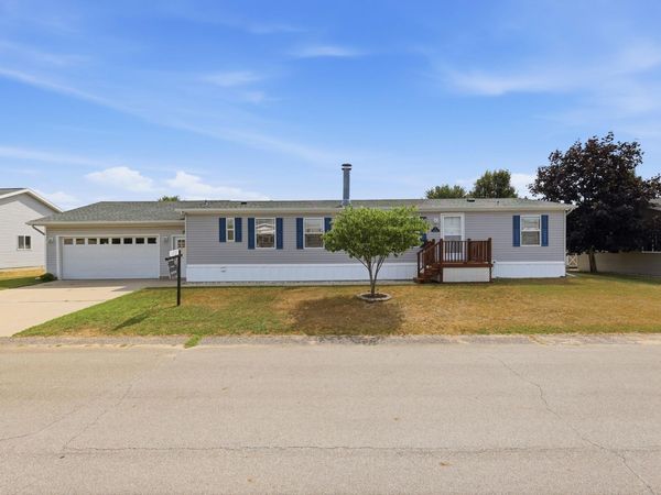 13686 Snapdragon Lane, Cedar Springs, MI 49319