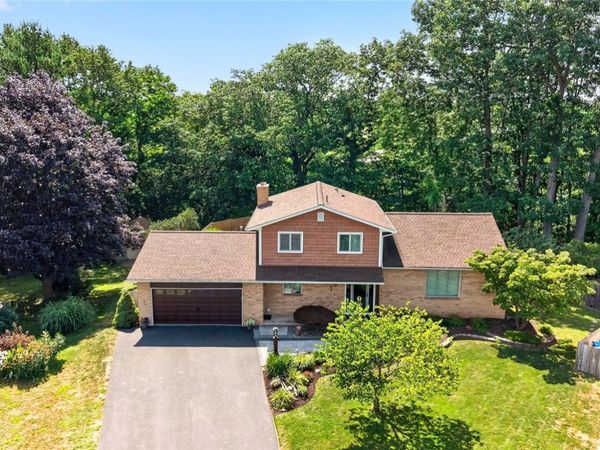 144 Granada Circle , Rochester, NY 14609