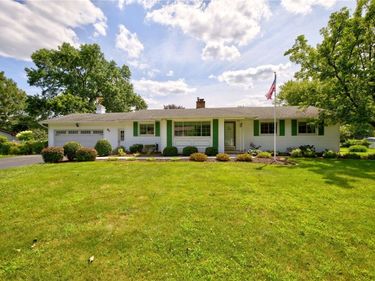 90 City View Drive , Rochester, NY 14625