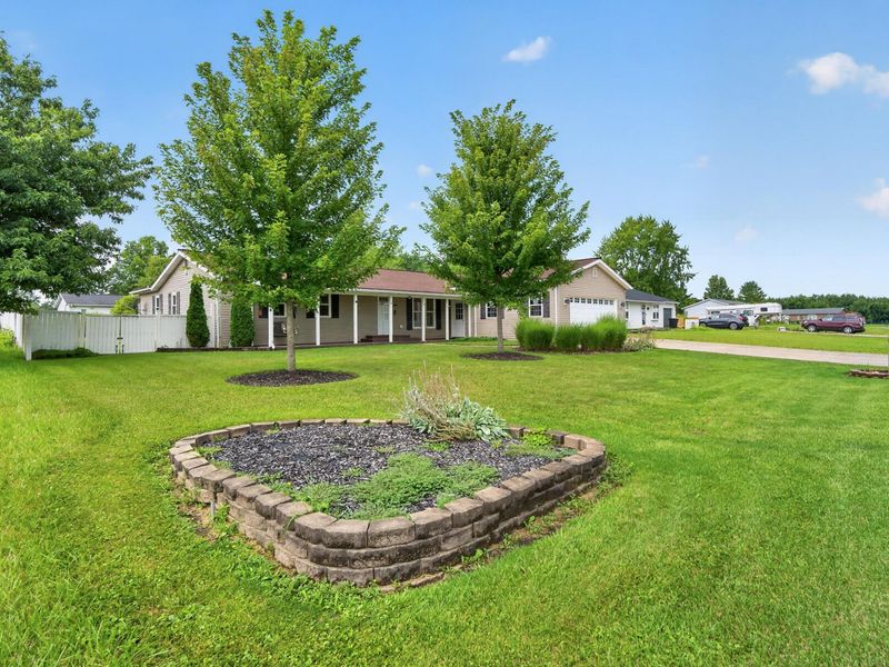15753 Valleyview Drive N, Marysville, OH 43040 Photo 2