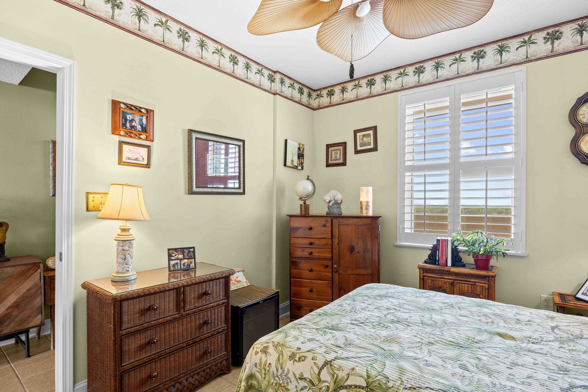 5700 North Ocean Blvd.  Photo 22