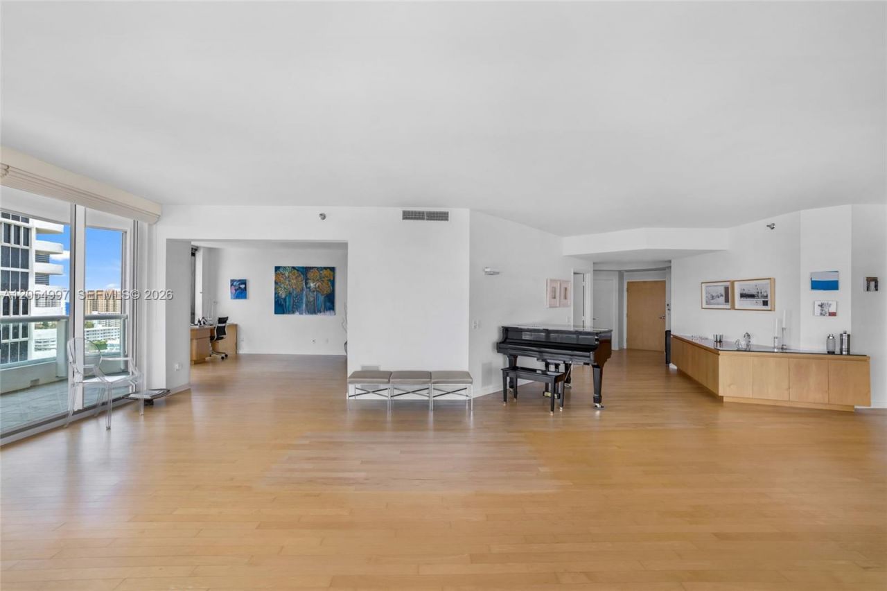 21150 Point Pl , Unit 1605, Aventura, FL 33180 Photo
