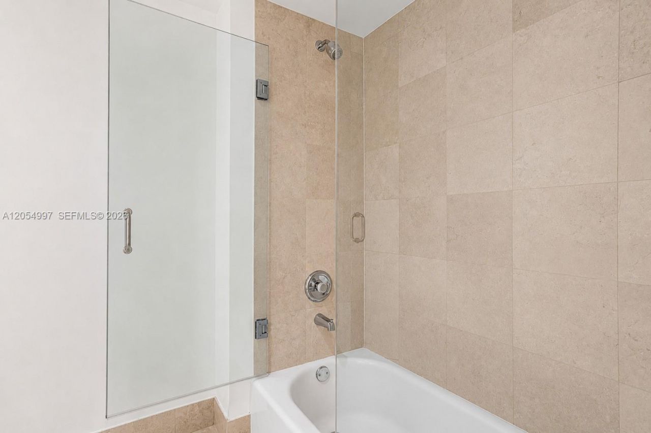 21150 Point Pl , Unit 1605, Aventura, FL 33180 Photo
