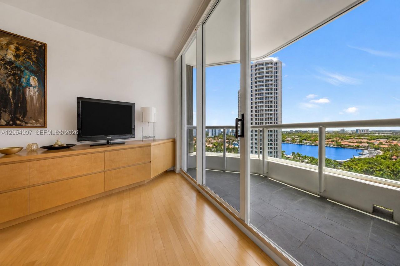 21150 Point Pl , Unit 1605, Aventura, FL 33180 Photo