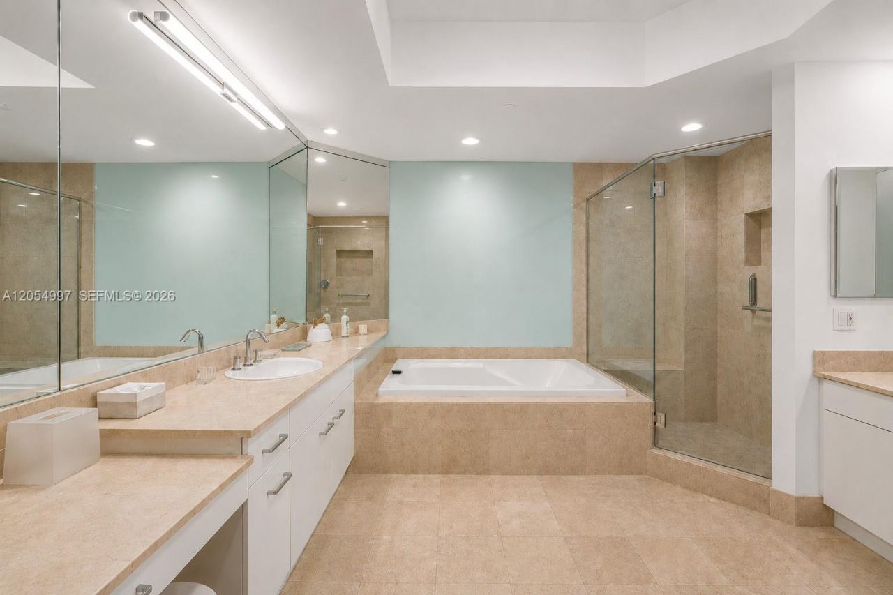21150 Point Pl , Unit 1605, Aventura, FL 33180 Photo