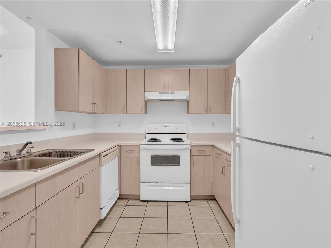 50 Menores Ave , Unit 518, Coral Gables, FL 33134 Photo