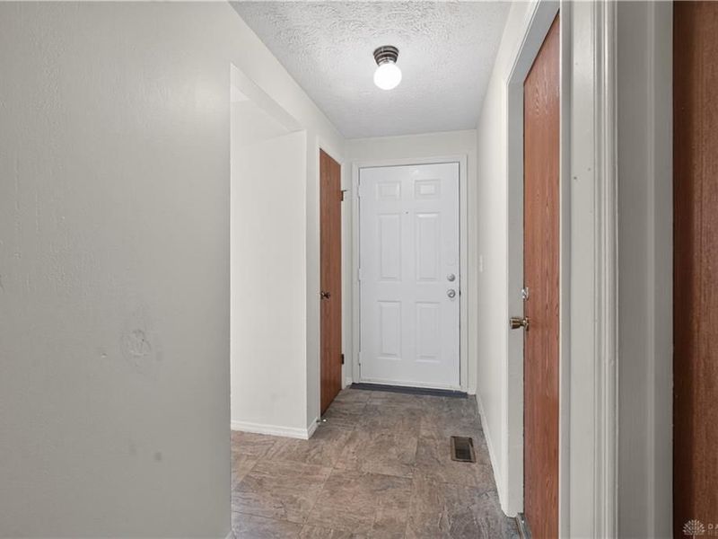 7880 Waterton Court, Dayton, OH 45426 Photo 16