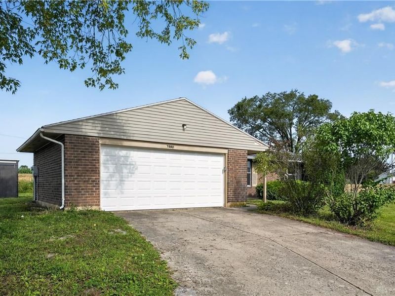 7880 Waterton Court, Dayton, OH 45426 Photo 2