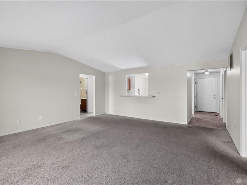 7880 Waterton Court, Dayton, OH 45426 Photo 6