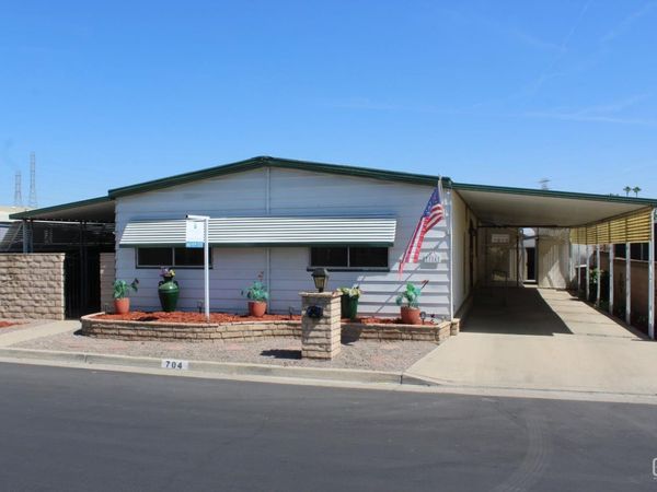 704 44th Street, Bakersfield, CA 93301