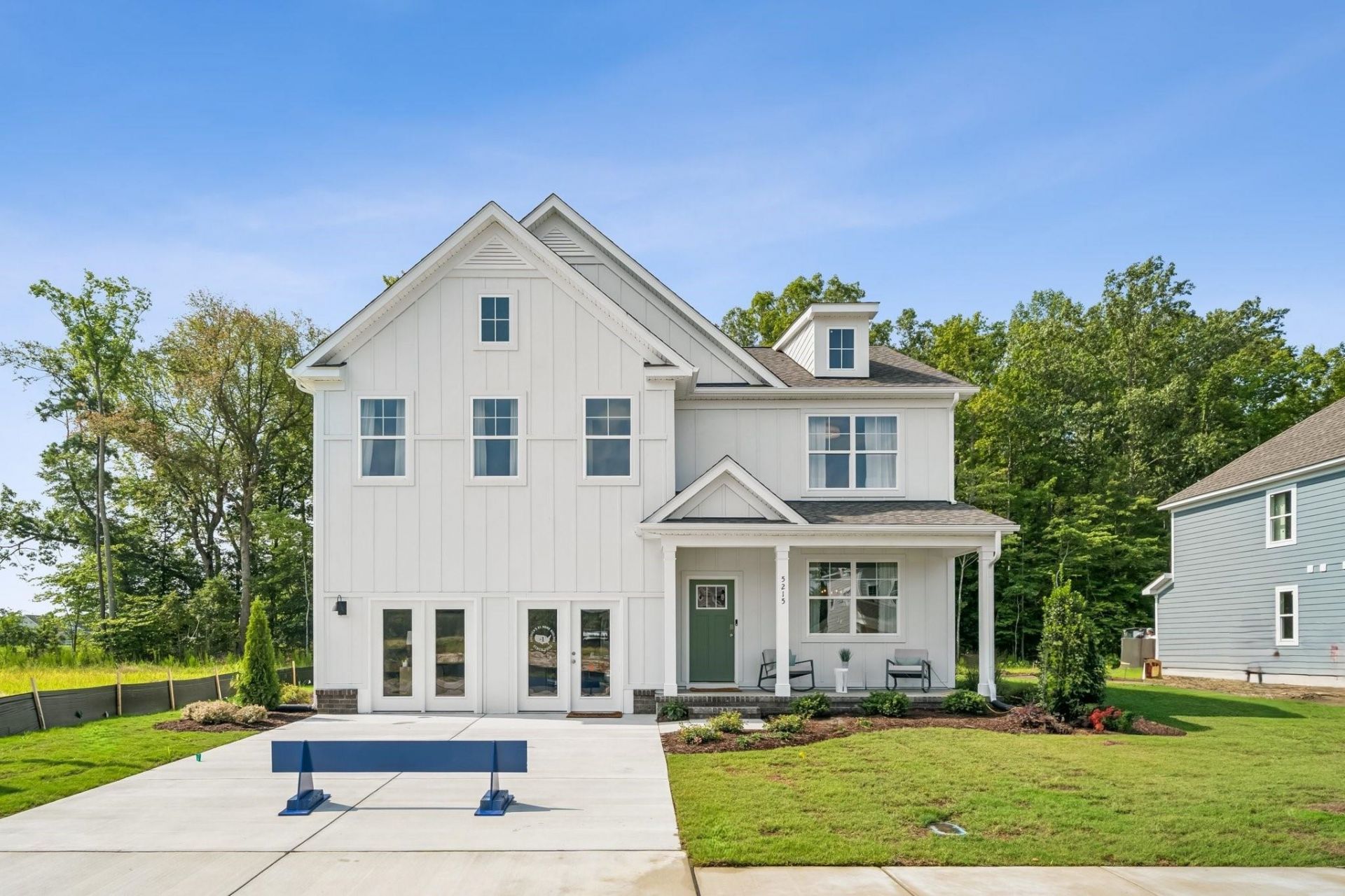 101 Julian Dr, Waynesboro, VA 22980 Main Photo